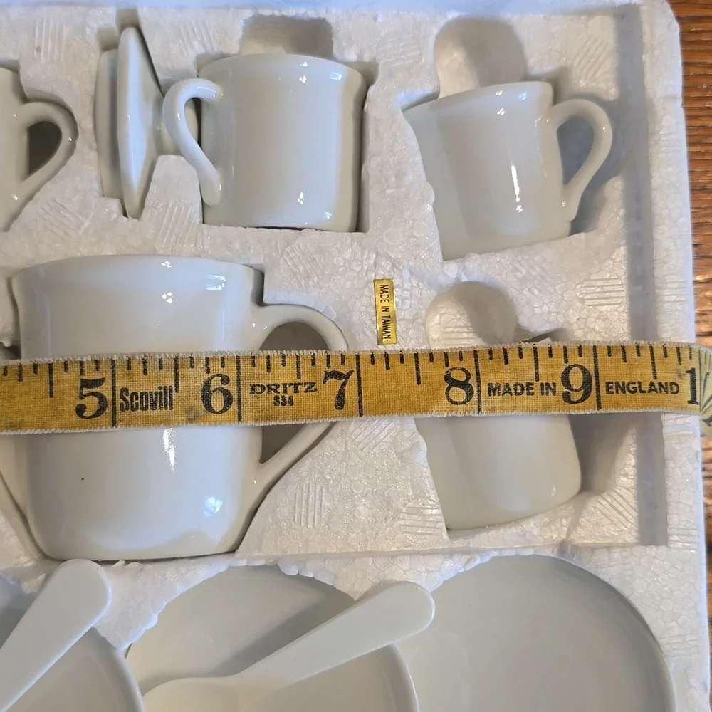 Ina Toy Tea Set - White - Picture 7 of 11